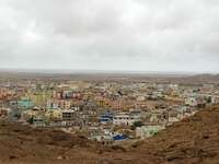 São Vicente: Blick auf die bunten Häuser von Mindelo