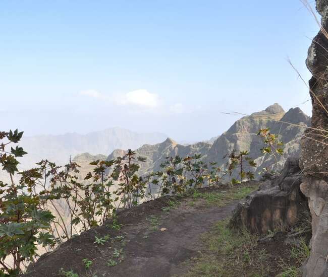 Kapverden - Trekking  Insel Santo Antão im Nordosten: Abstieg nach Chã'n Pedra
