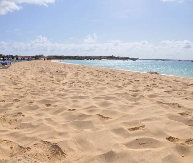 kapverdische Badeinsel Sal - Nachmittags am Strand von Santa Maria