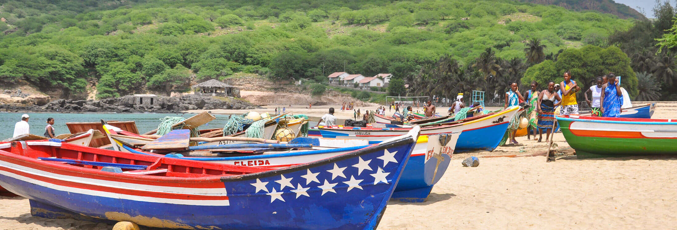 Santiago - Fischerboote in der Bucht von Tarrafal