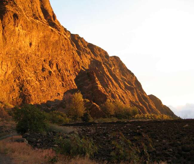 Gratwanderung auf der Bordeira - Am frühen Morgen auf die Borderia
